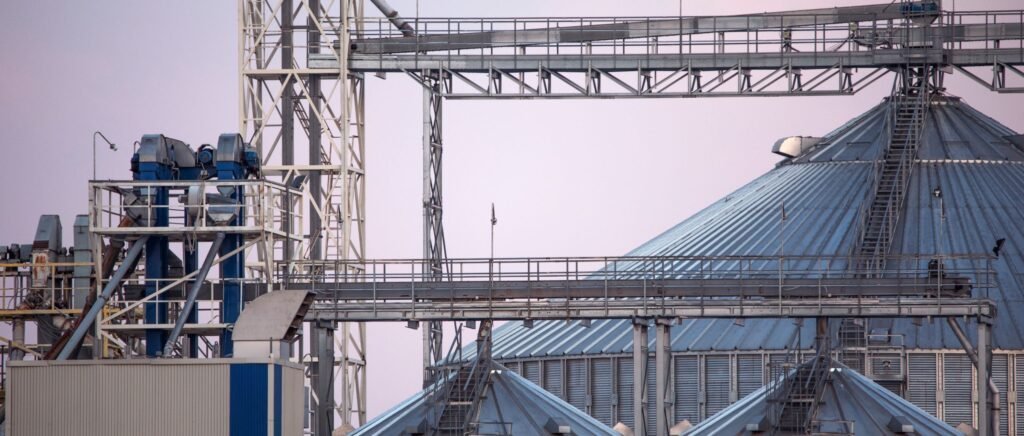 Steel detailing 3D model and fabrication drawings for commercial structure