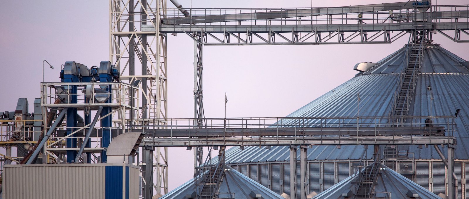 Steel detailing 3D model and fabrication drawings for commercial structure